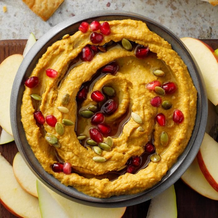 creamy pumpkin hummus